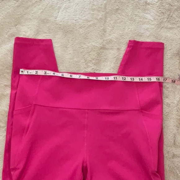NWOT GapFit High Waisted Stretch 7/8 Legging with Side Pockets, XL, Hot Pink - Picture 4 of 4